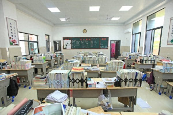 股票配资平台查询系统 江苏一考生高中3年补课花了36万，高考分数出来了，她哭了